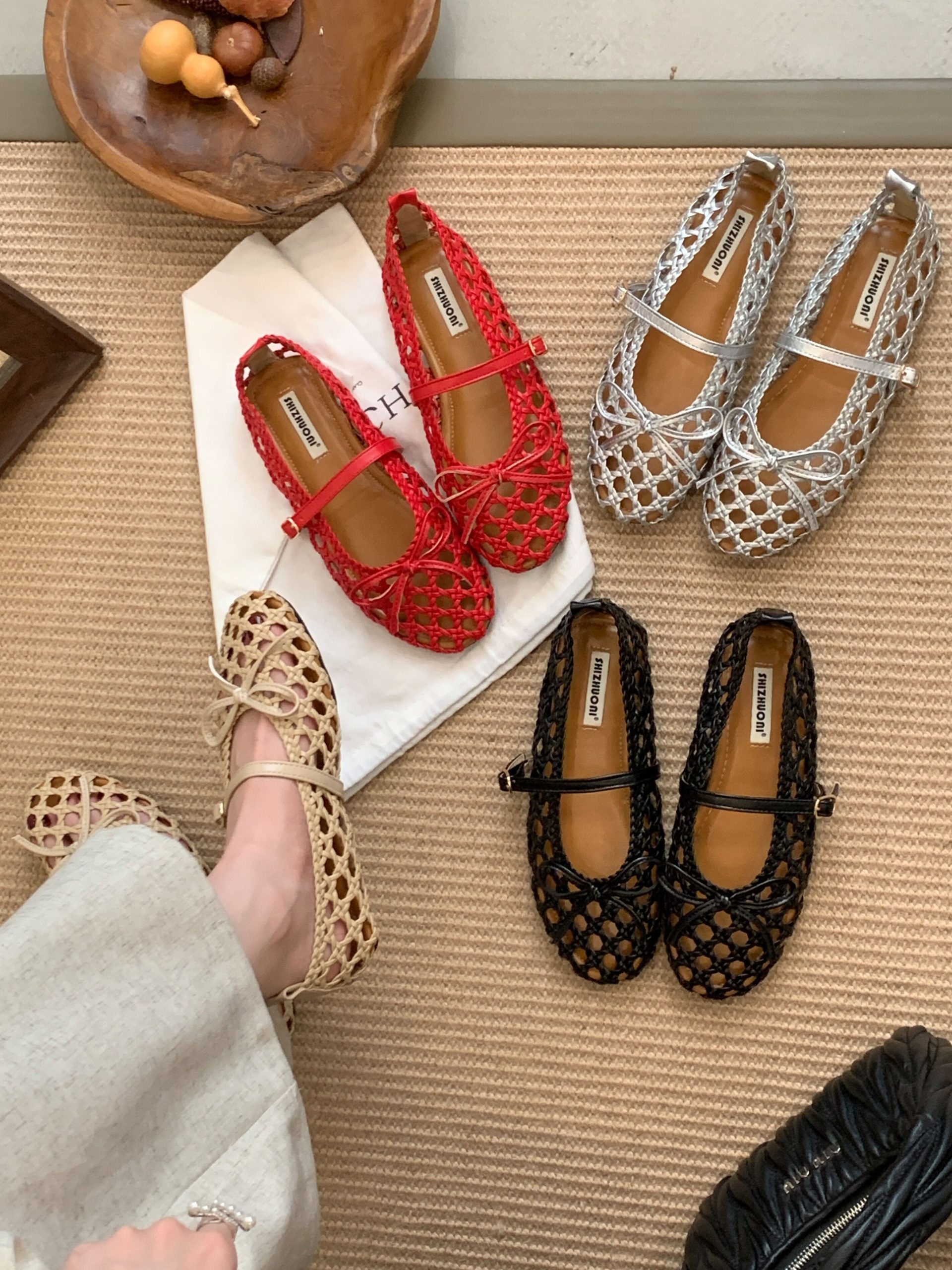 Retro Flat Shallow Mouth Women's Summer New Mesh Breathable Mary Jane Shoes with Hollow Out Fishnet Design