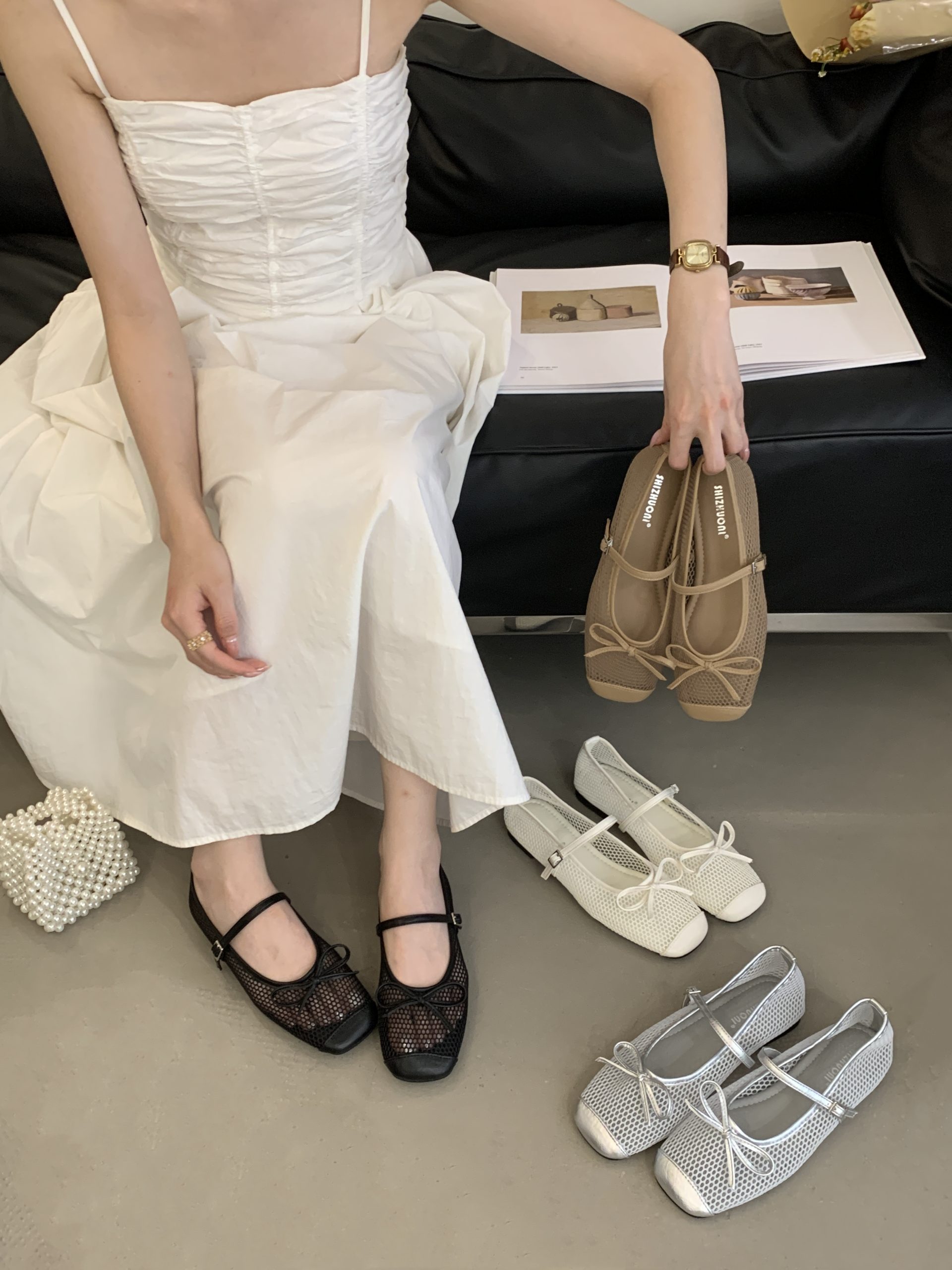 2025 Soft Sole Mesh Breathable Sandals Square Toe Hollow Woven Flat Shoes Women Summer Square Toe Flat Grandma Shoes
