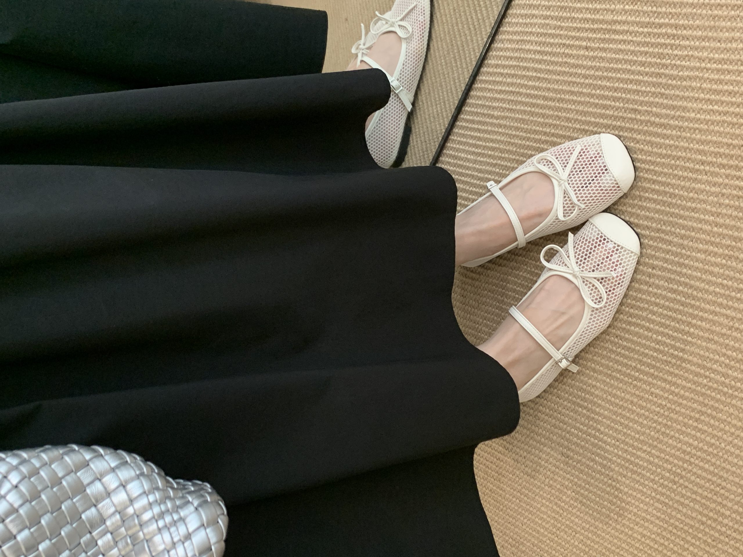 2025 Soft Sole Mesh Breathable Sandals Square Toe Hollow Woven Flat Shoes Women Summer Square Toe Flat Grandma Shoes