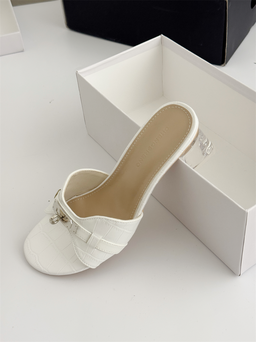 2026 Summer New Flat Square Toe Open Toe Stone Texture Heel Slippers Women Vacation Style Metal Buckle Beach Slides