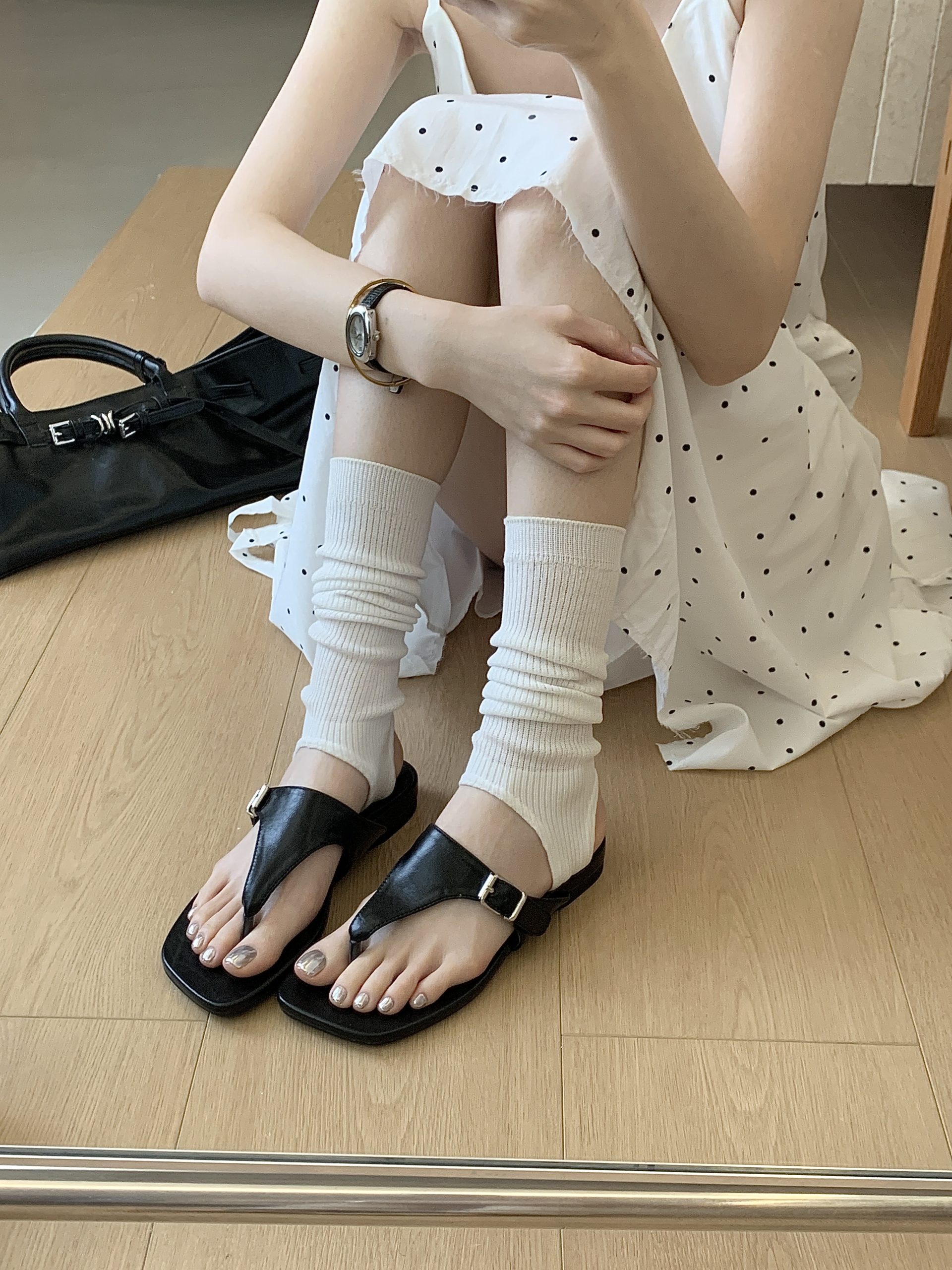 flat-retro-flip-flop-sandals-for-women-2026-new-summer-french-style-casual-beach-slippers_2 Flat Retro Flip Flop Sandals for Women 2026 New Summer French Style Casual Beach Slippers