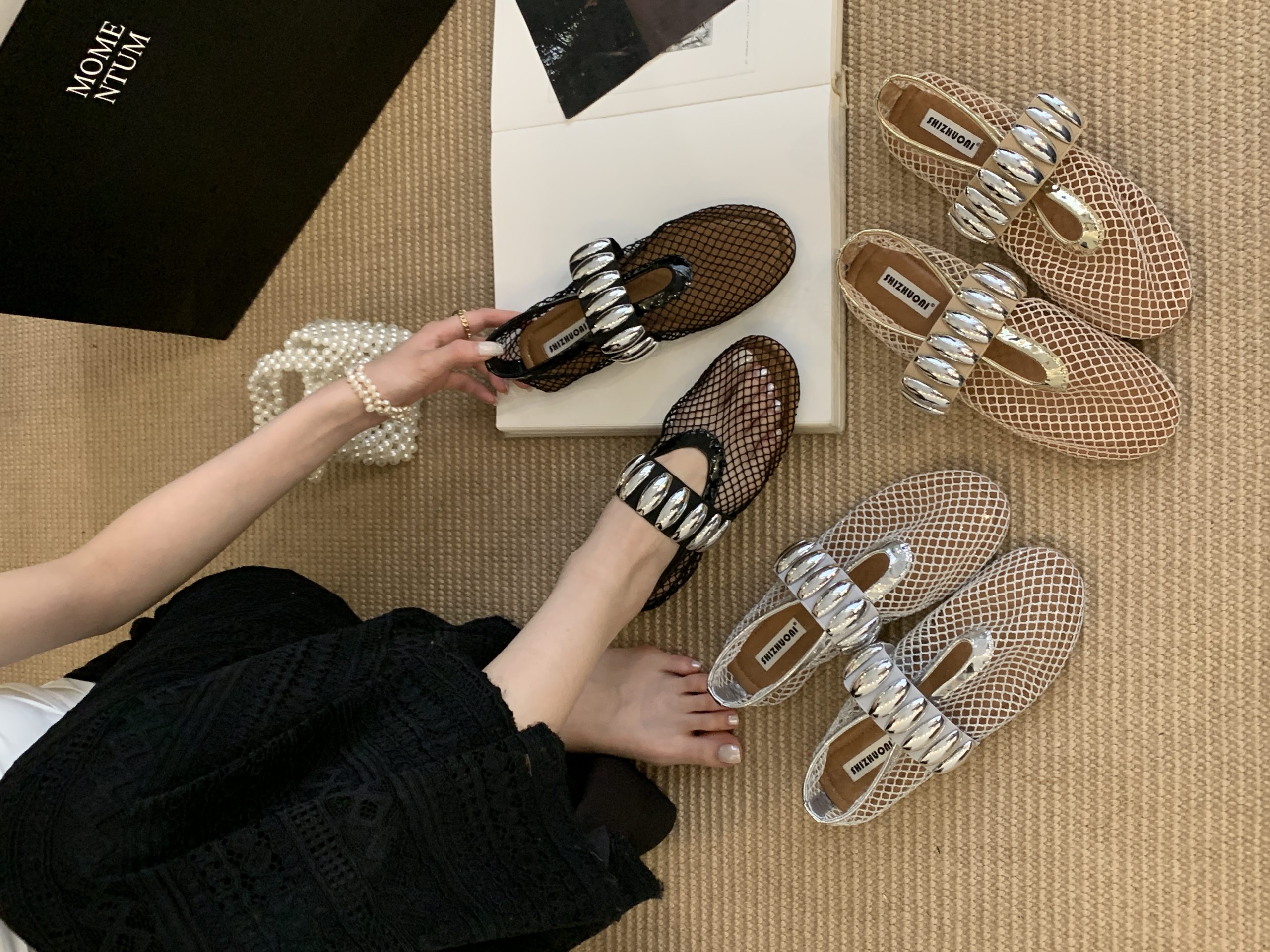 Korean Style Round Toe Mesh Hollow Metal Buckle Flat Shoes for Women 2025 New Spring Summer Breathable One-Strap Slip-On